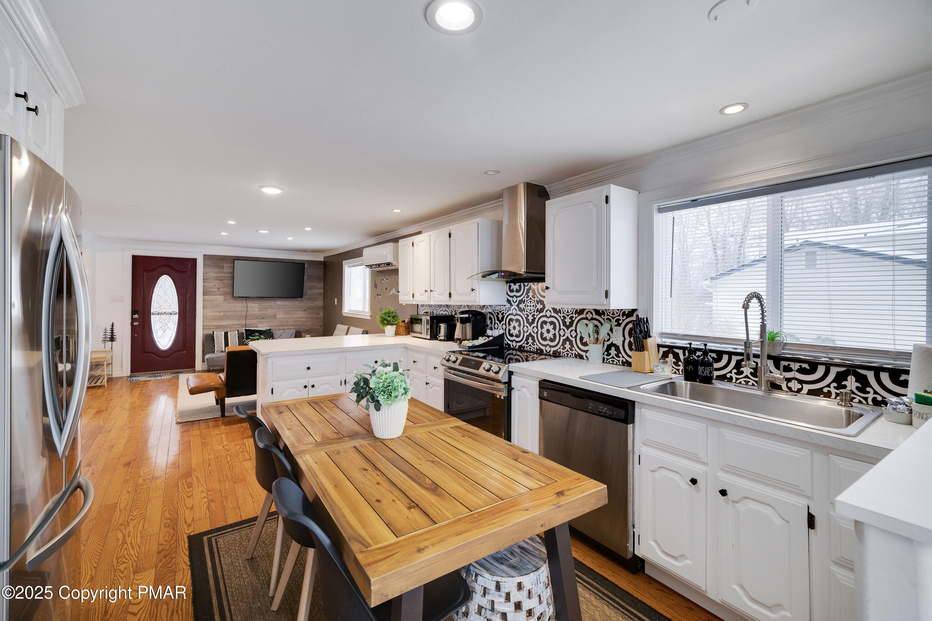 3137 Fern Road, Pocono Summit, Pennsylvania image 12