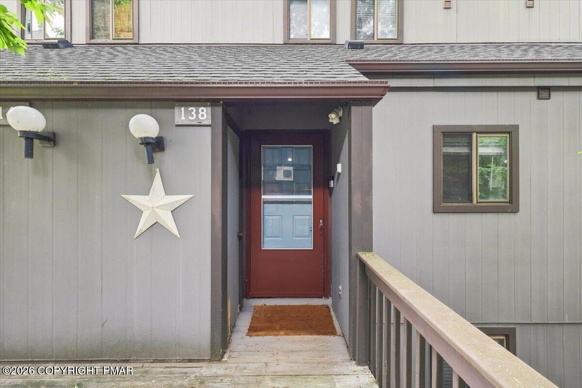 138 Cross Country Lane