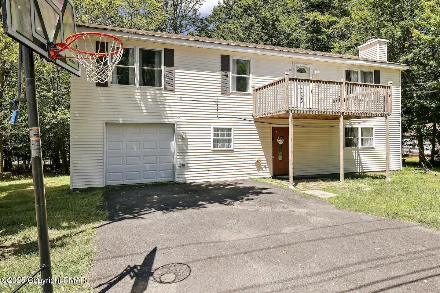 1123 Knollwood Drive, Tobyhanna, Pennsylvania image 3