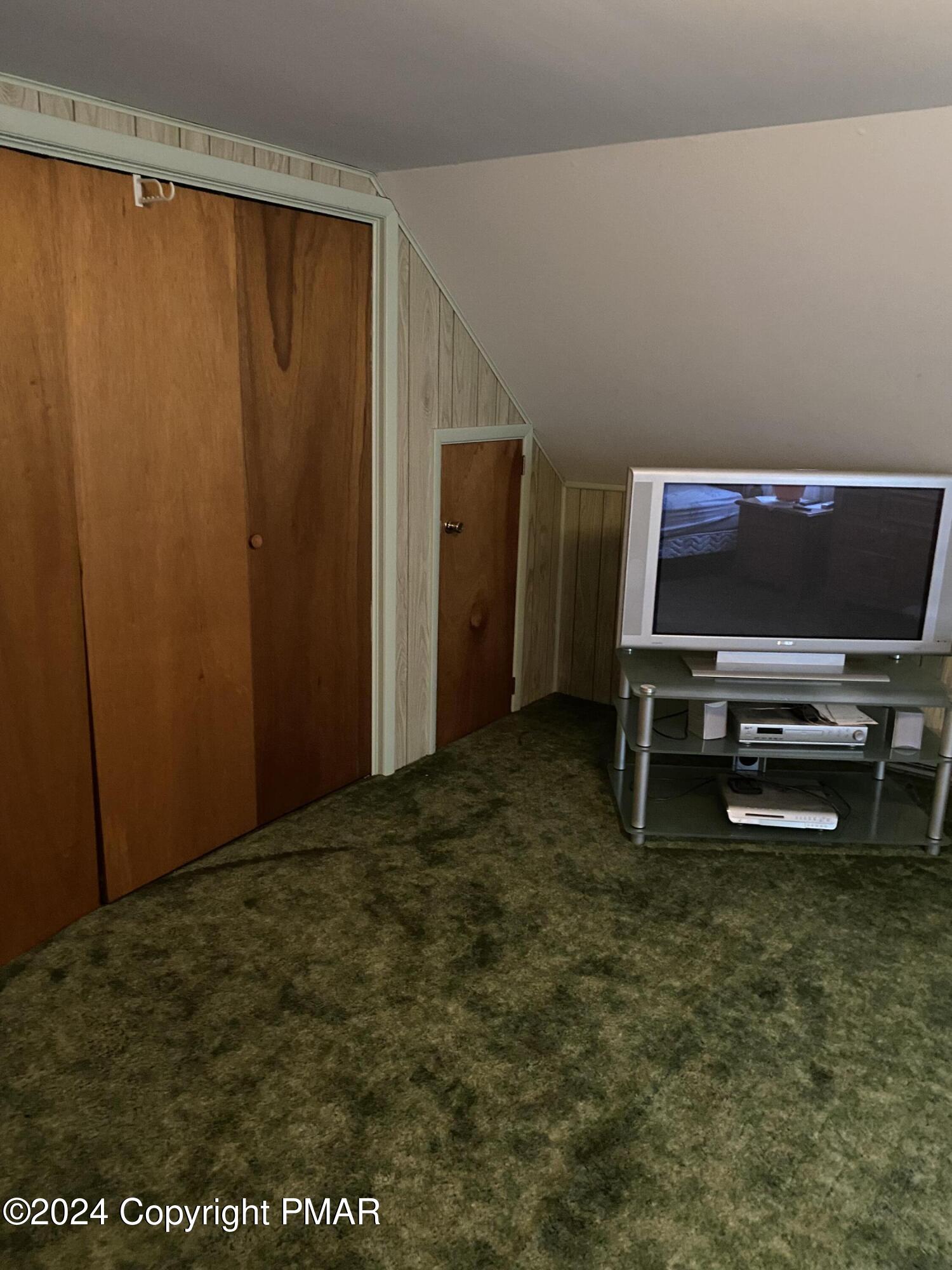 1067 Cottontail Road, Long Pond, Pennsylvania image 32