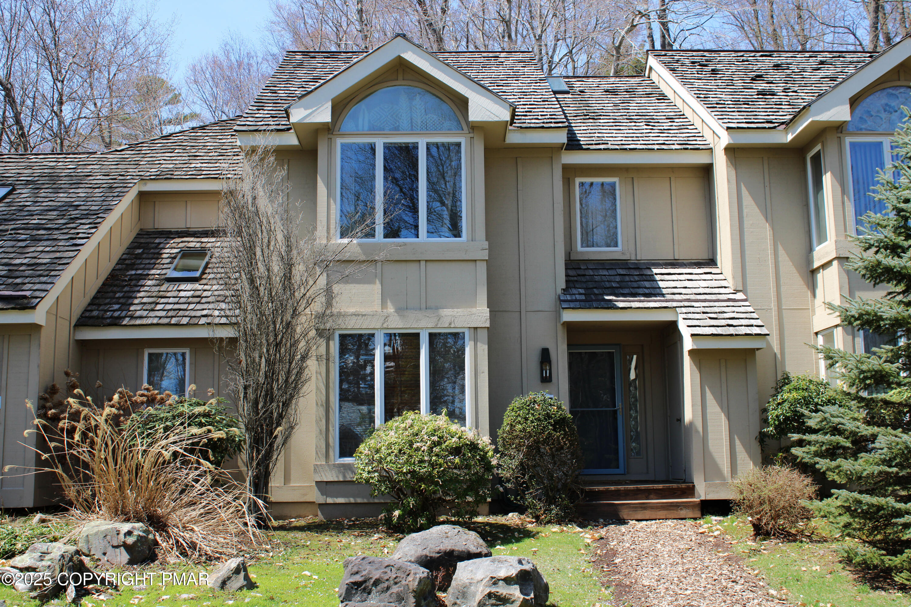 856 Crest Pines Lane