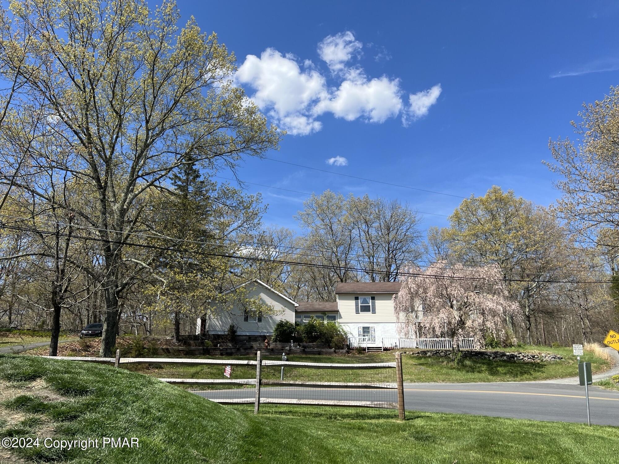 167 Municipal Drive, Bushkill, Pennsylvania image 1