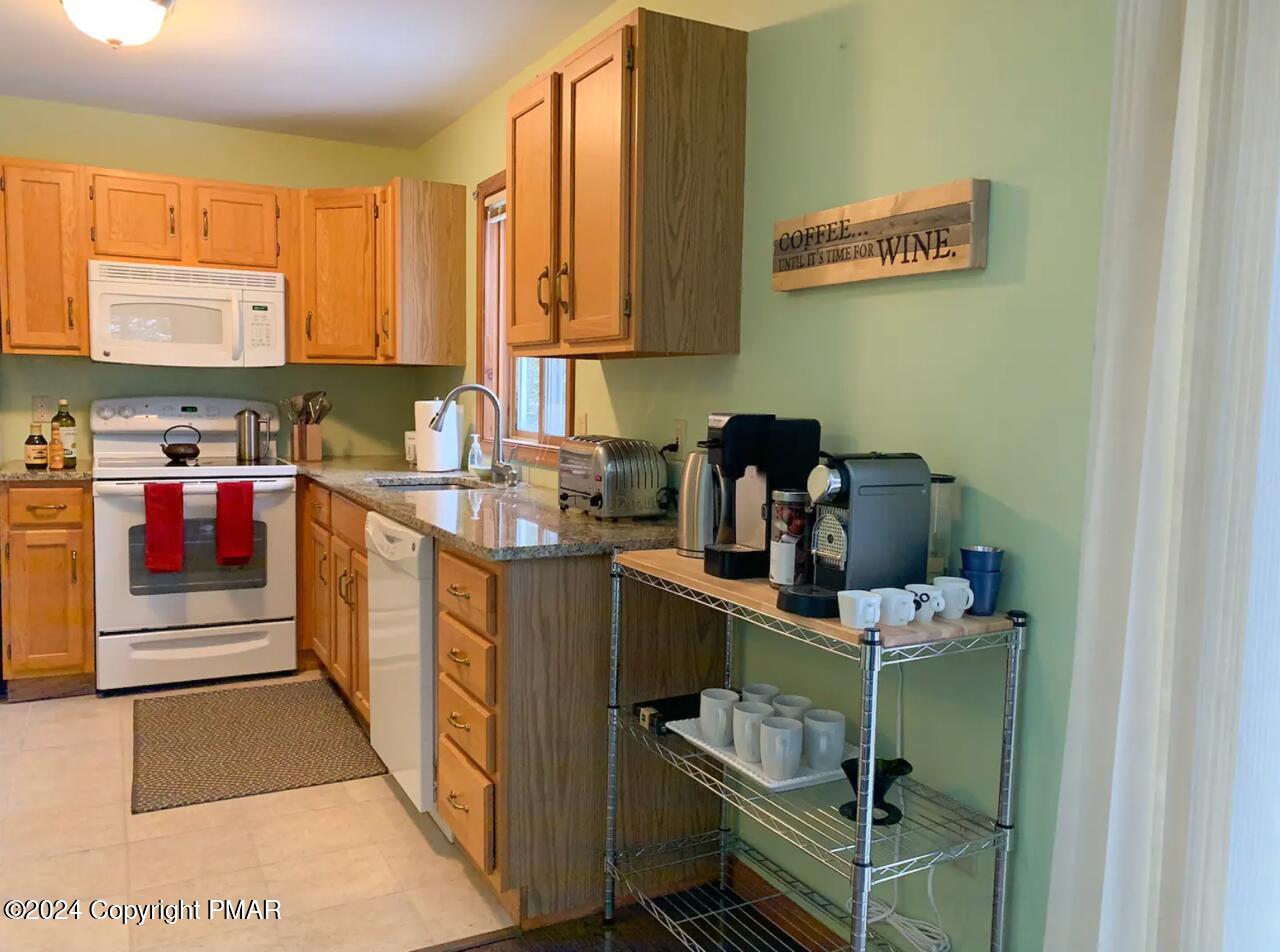 1244 Chandus Way, Tobyhanna, Pennsylvania image 9