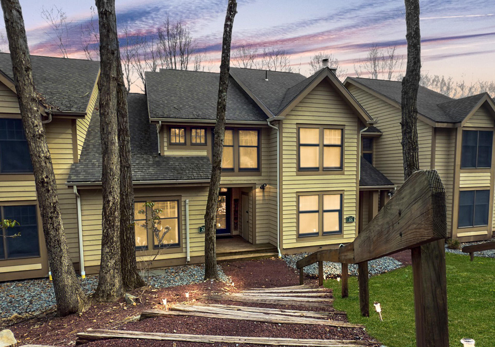 427 Oak Court, Tannersville, Pennsylvania image 1