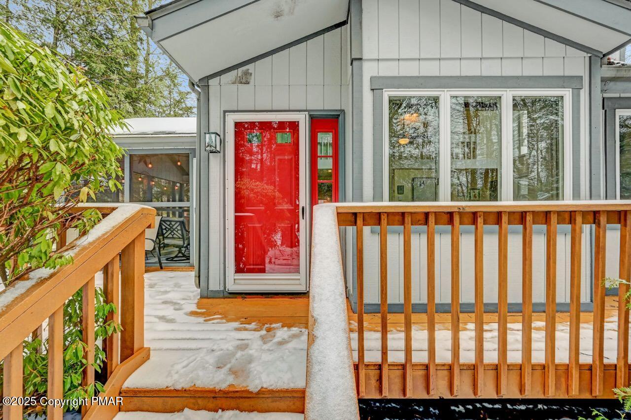 1527 Crestview Lane, Pocono Pines, Pennsylvania image 3