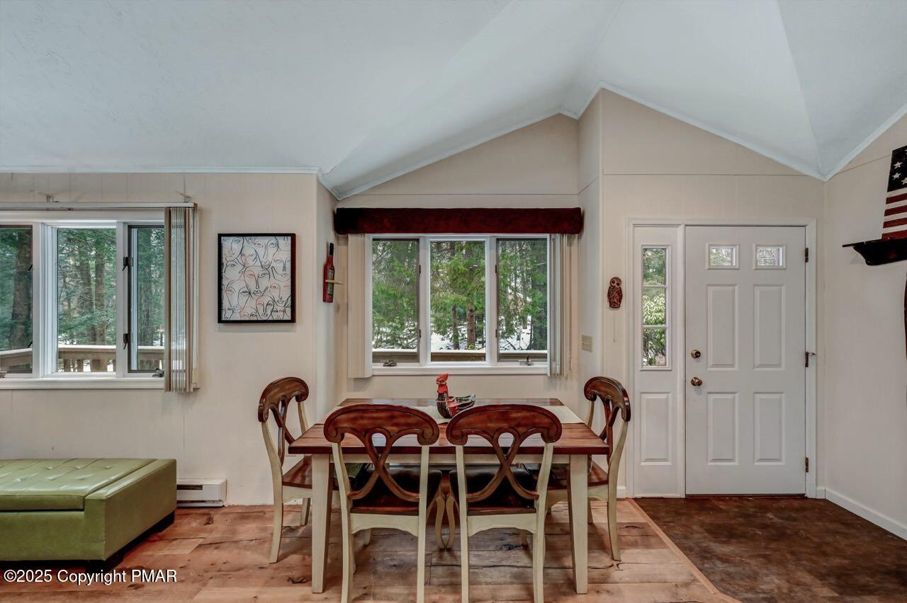 1527 Crestview Lane, Pocono Pines, Pennsylvania image 9