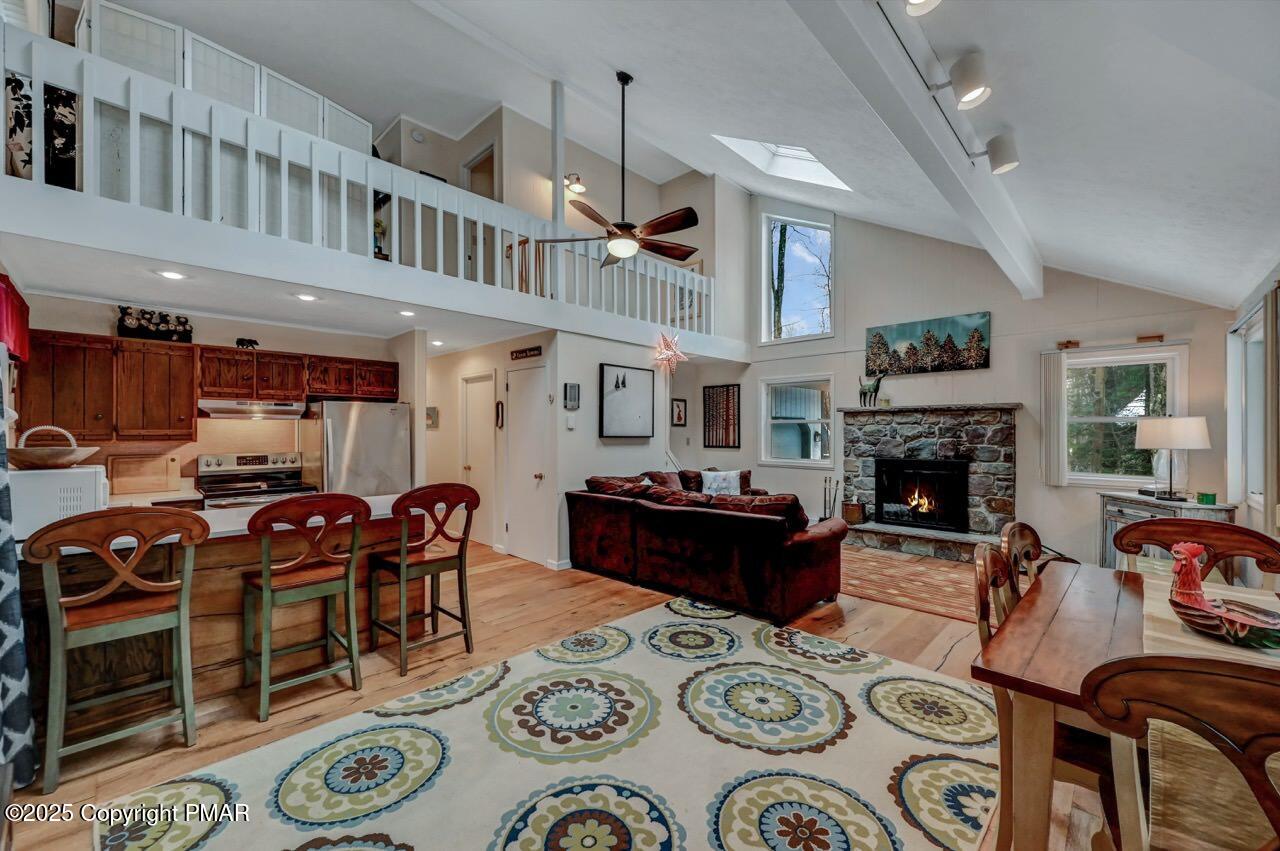 1527 Crestview Lane, Pocono Pines, Pennsylvania image 4