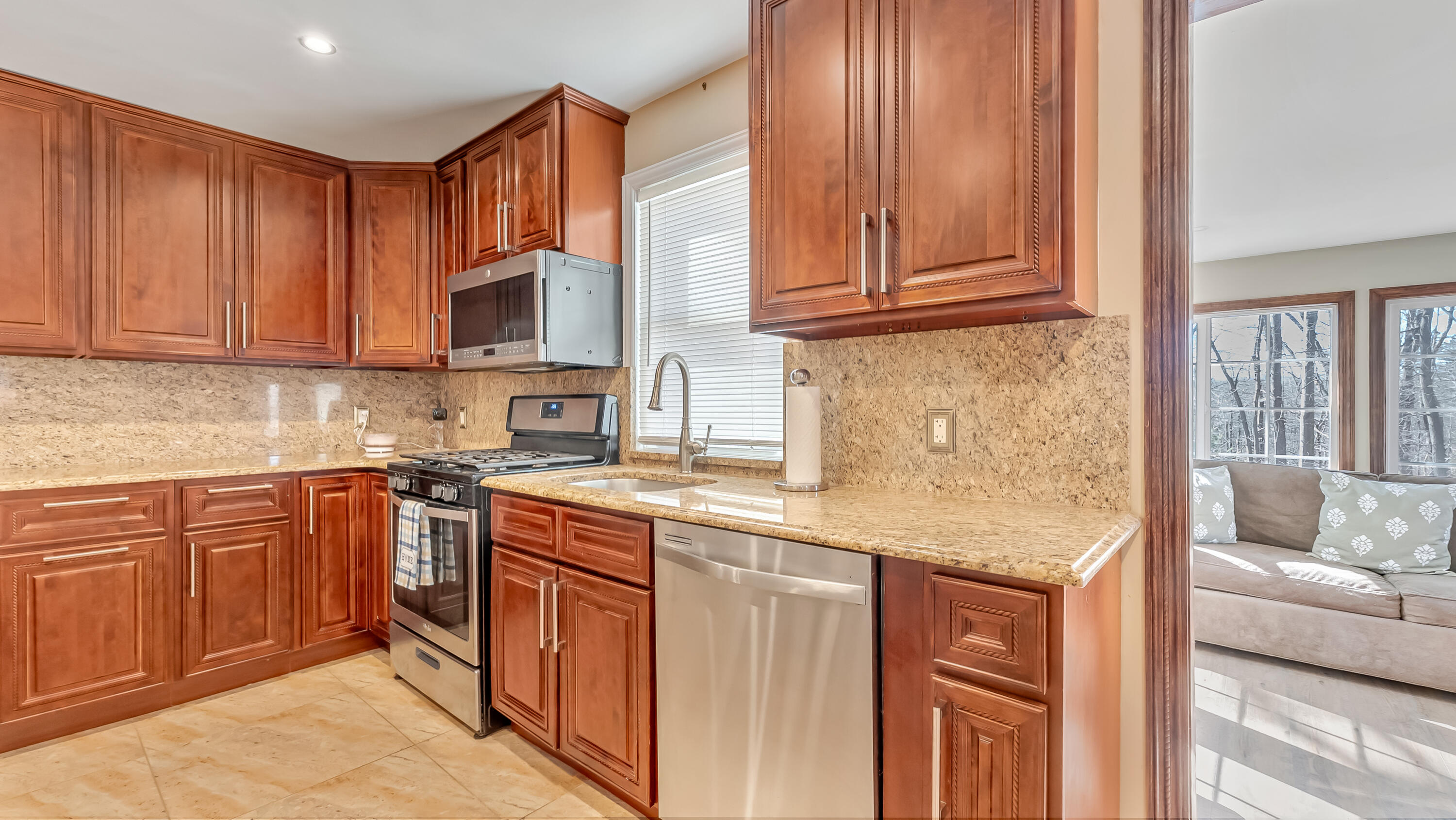 3235 Beech Ridge Drive, Pocono Summit, Pennsylvania image 41