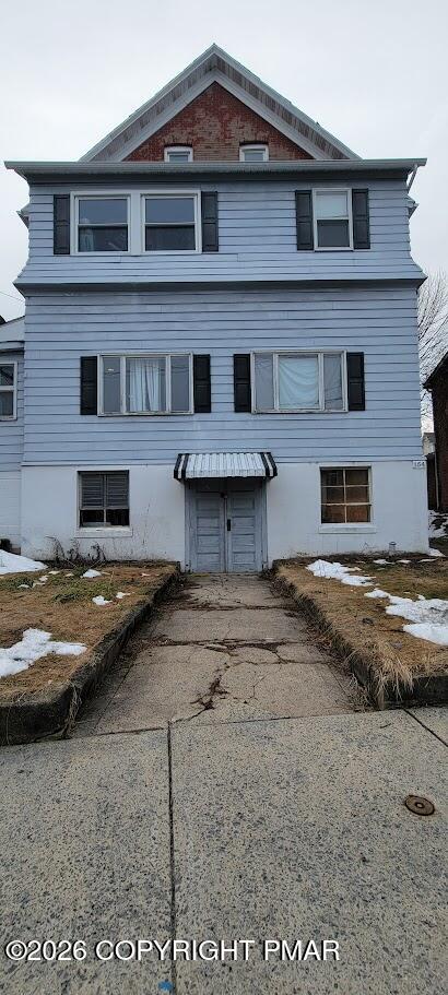 Homes For Rent - 154 Garibaldi Avenue #3<br/> Roseto, PA 18013