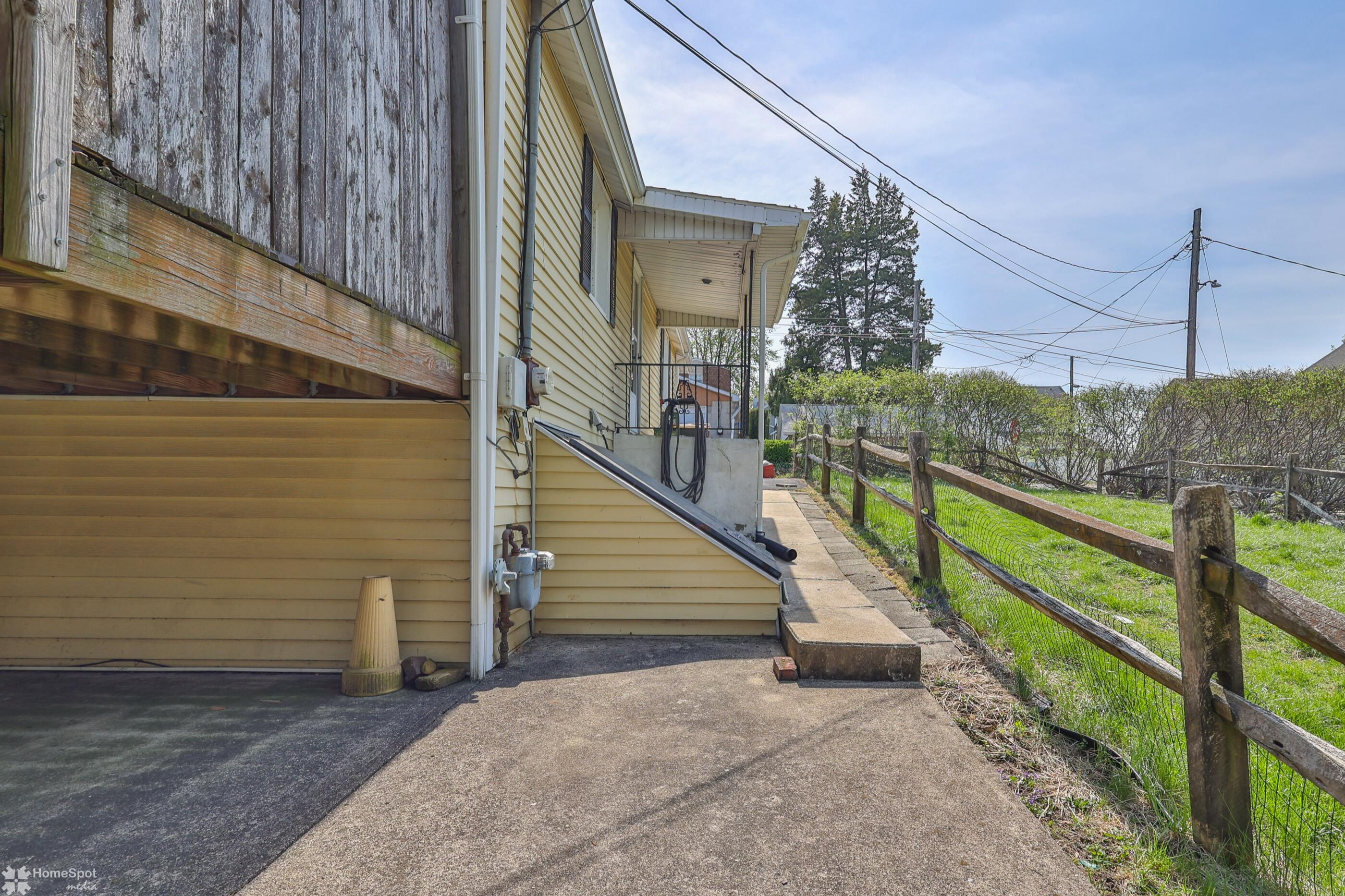 2316 N Apple Street, Whitehall, Pennsylvania image 38