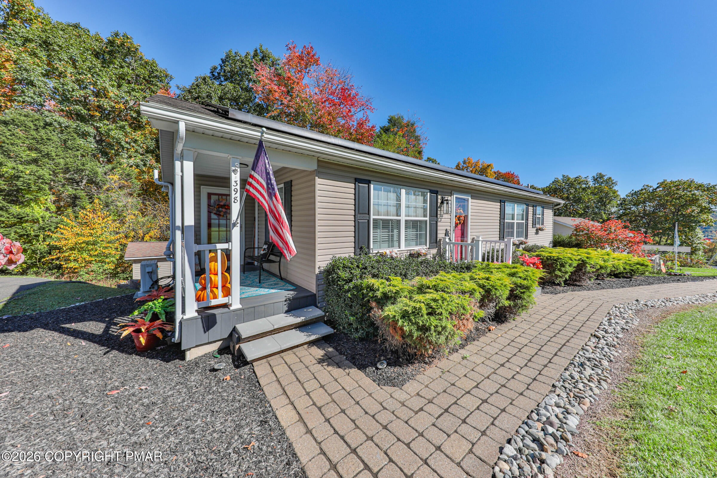 398 Center Road