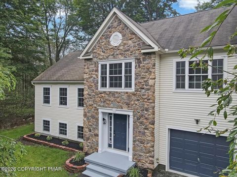 Homes For Sale - 2704 Starlight Terrace<br/> Tobyhanna, PA 18466
