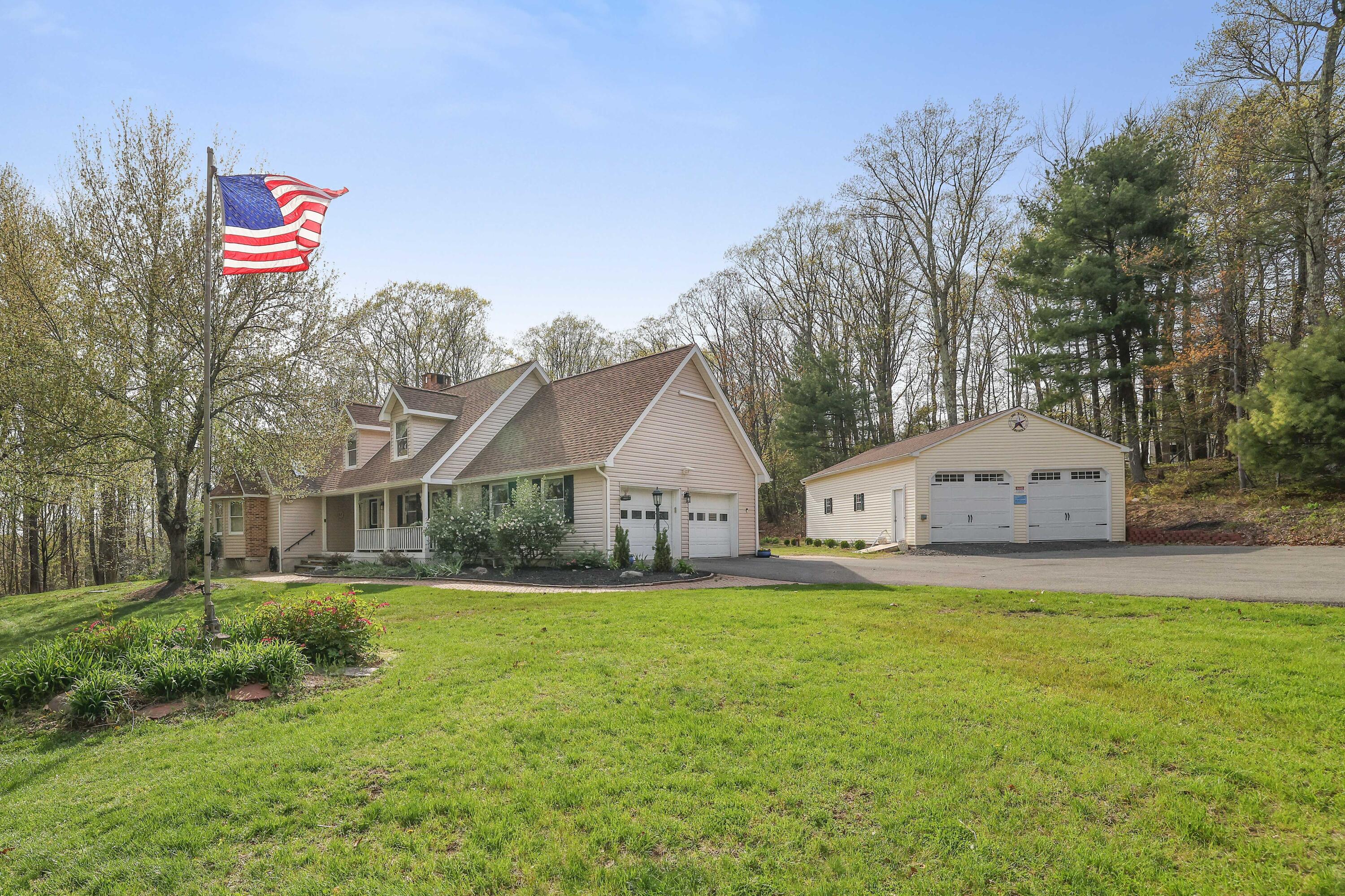 153 Erica Drive, Saylorsburg, Pennsylvania image 2