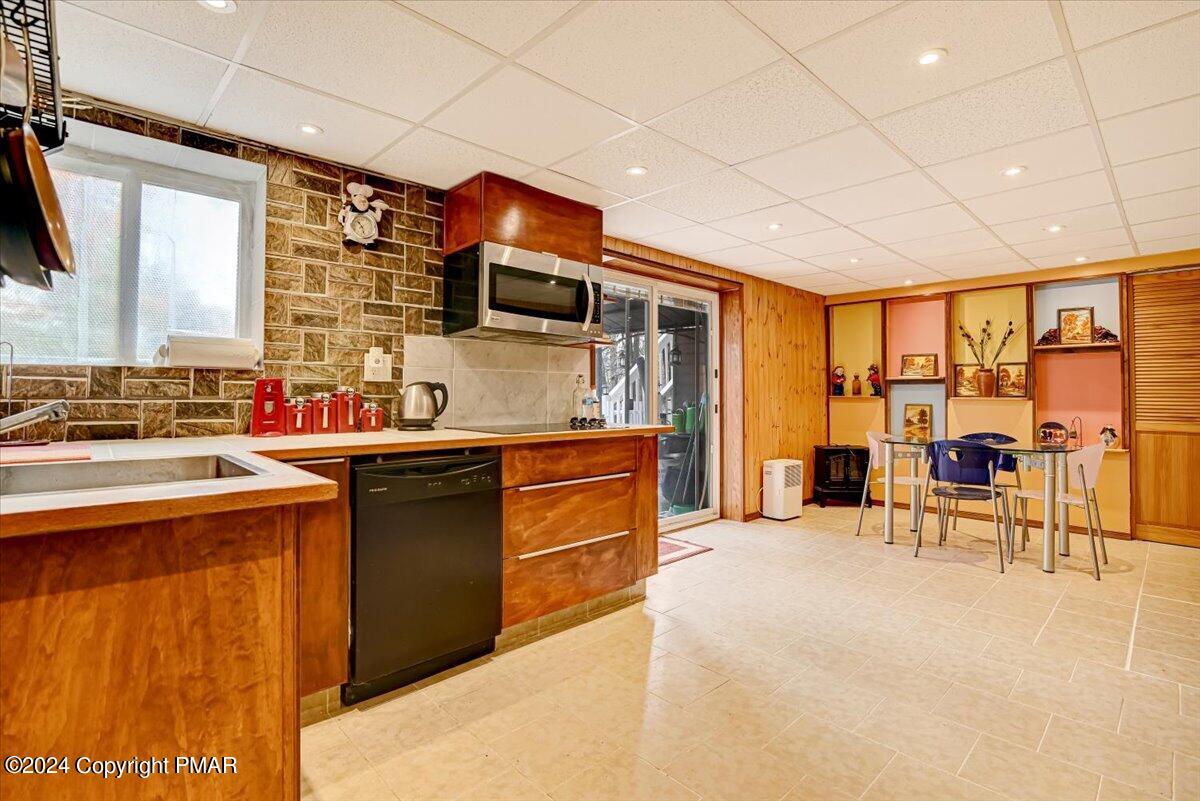 1658 Glade Drive, Long Pond, Pennsylvania image 38