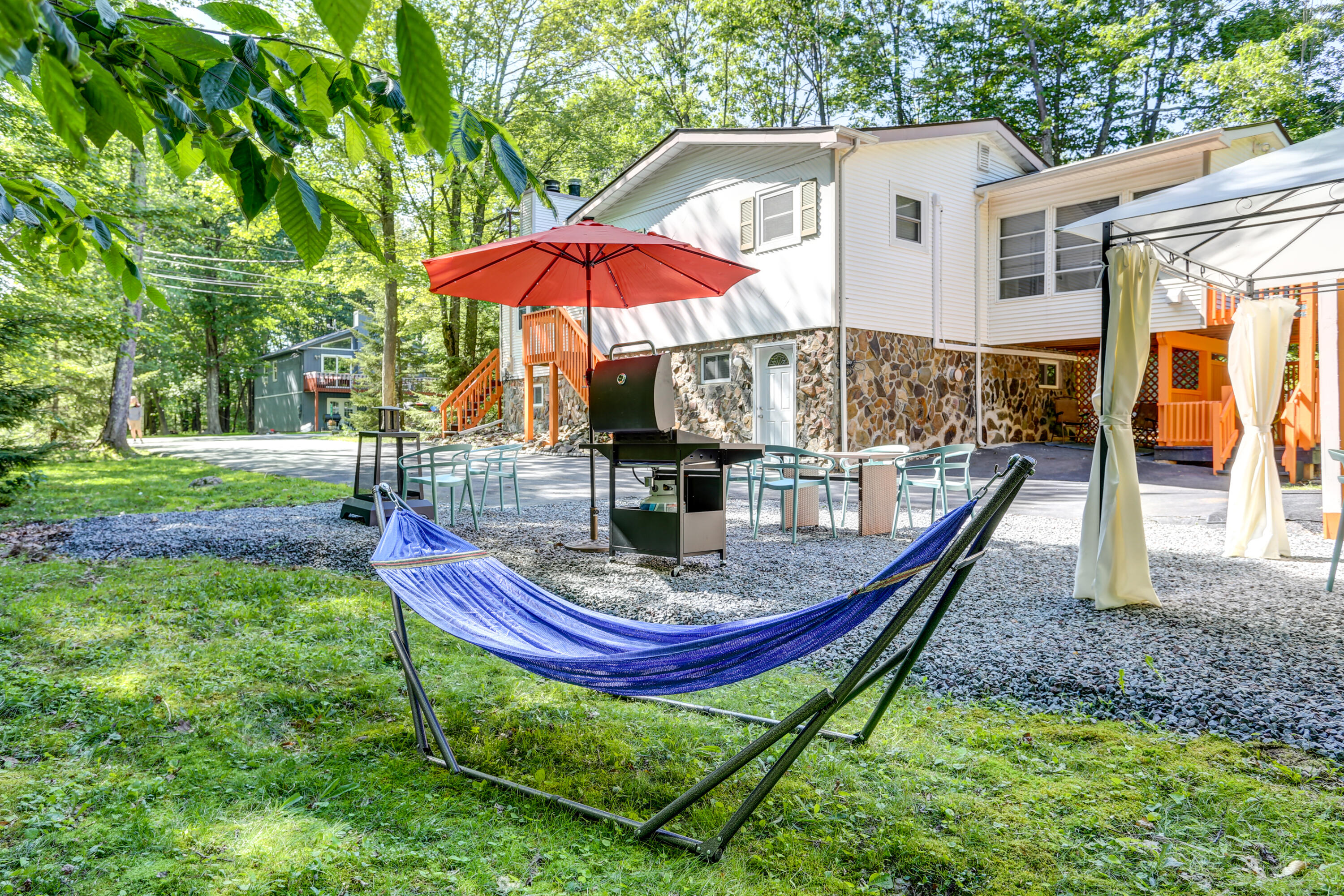 316 Sidney Avenue, Pocono Summit, Pennsylvania image 4