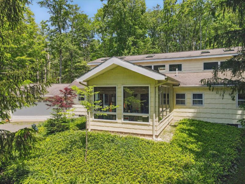 5153 Cresco Drive, Pocono Lake, Pennsylvania image 7