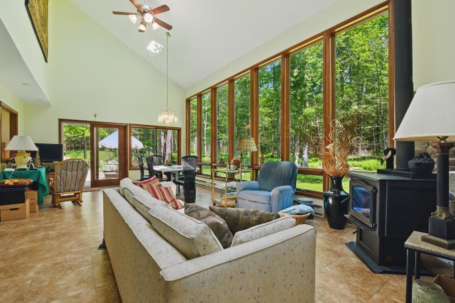 5153 Cresco Drive, Pocono Lake, Pennsylvania image 10