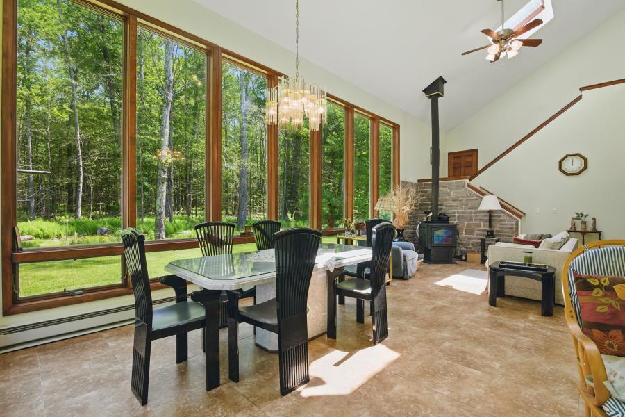 5153 Cresco Drive, Pocono Lake, Pennsylvania image 9