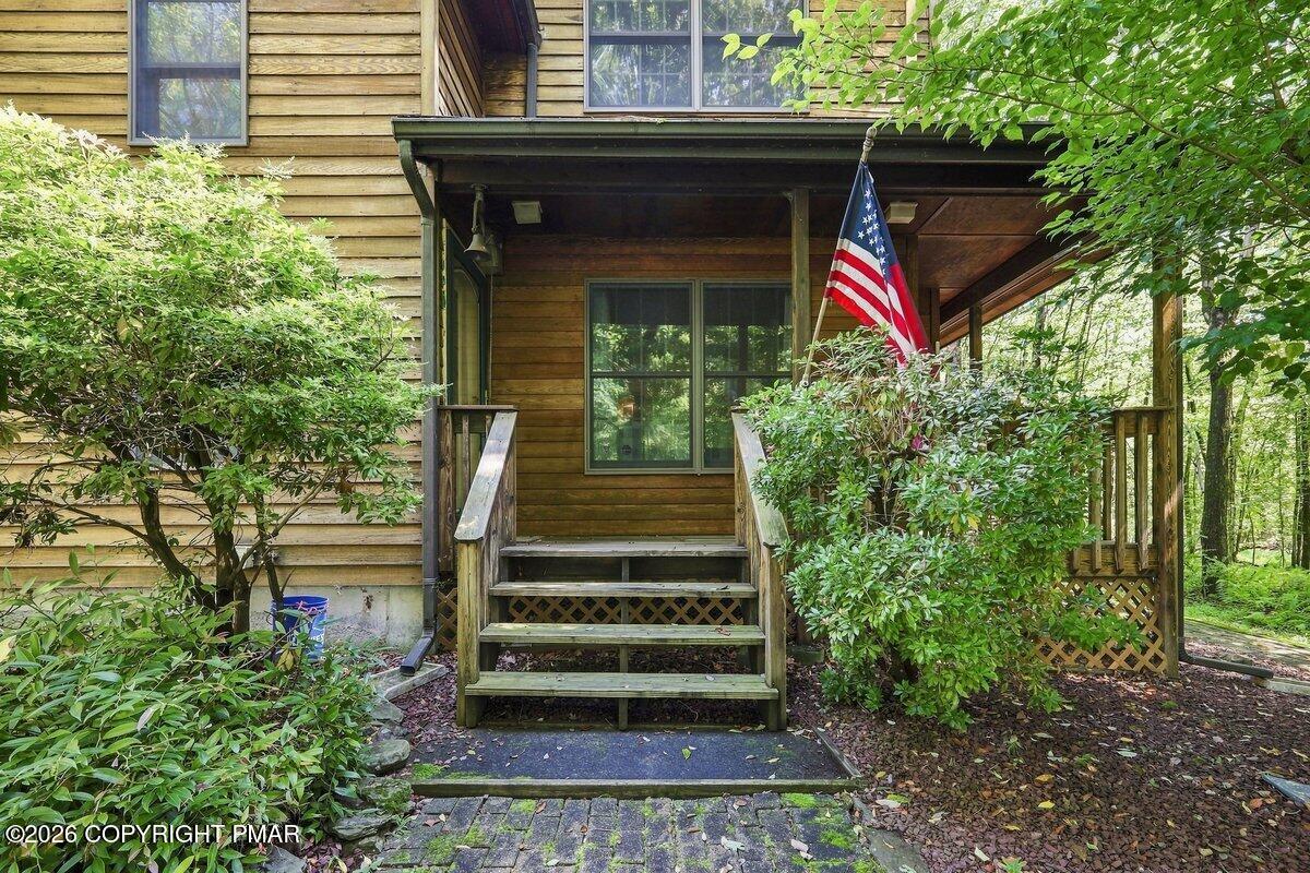 425 Underhill Drive