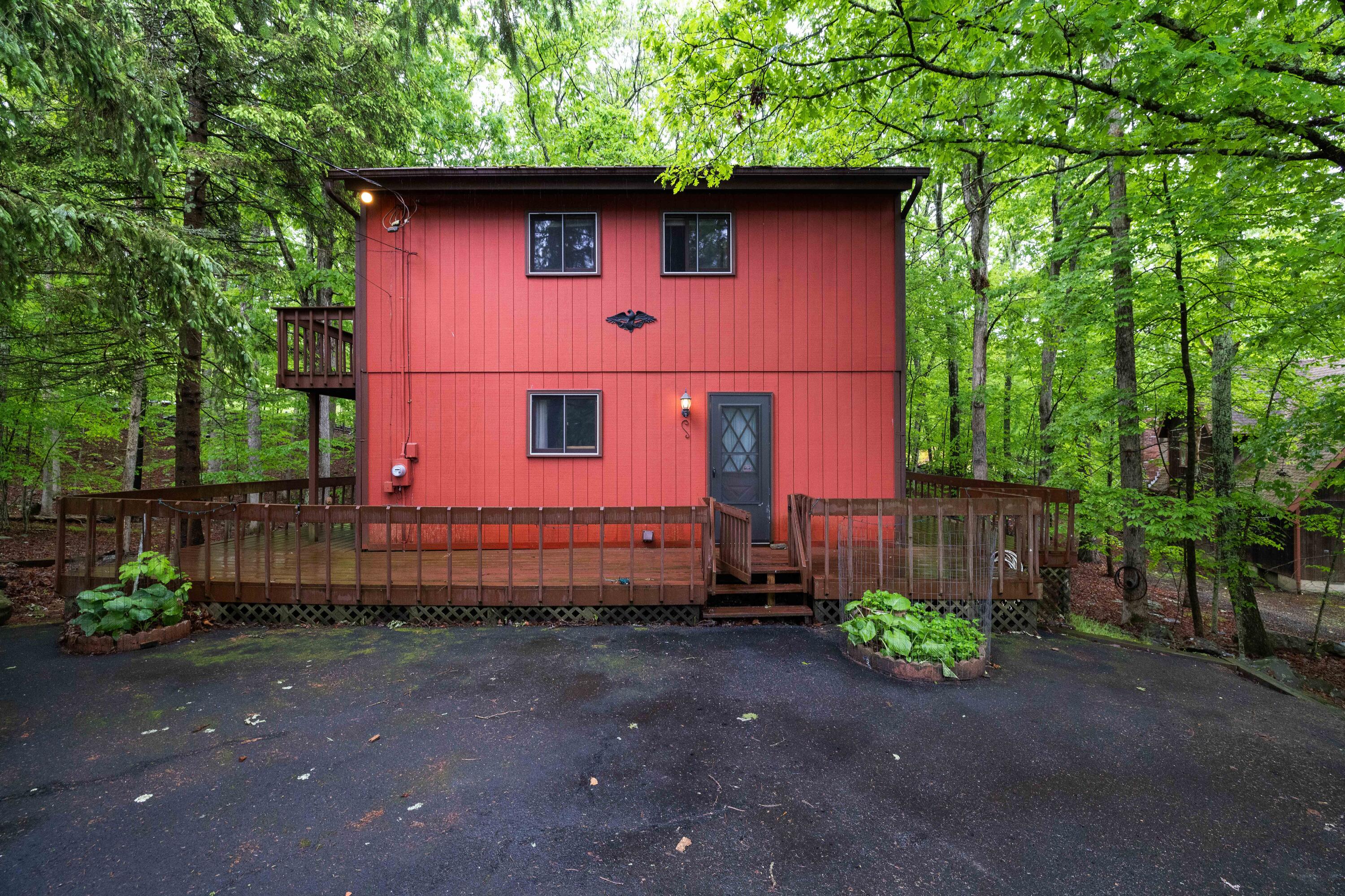 1086 Hampstead Road, Bushkill, Pennsylvania image 1