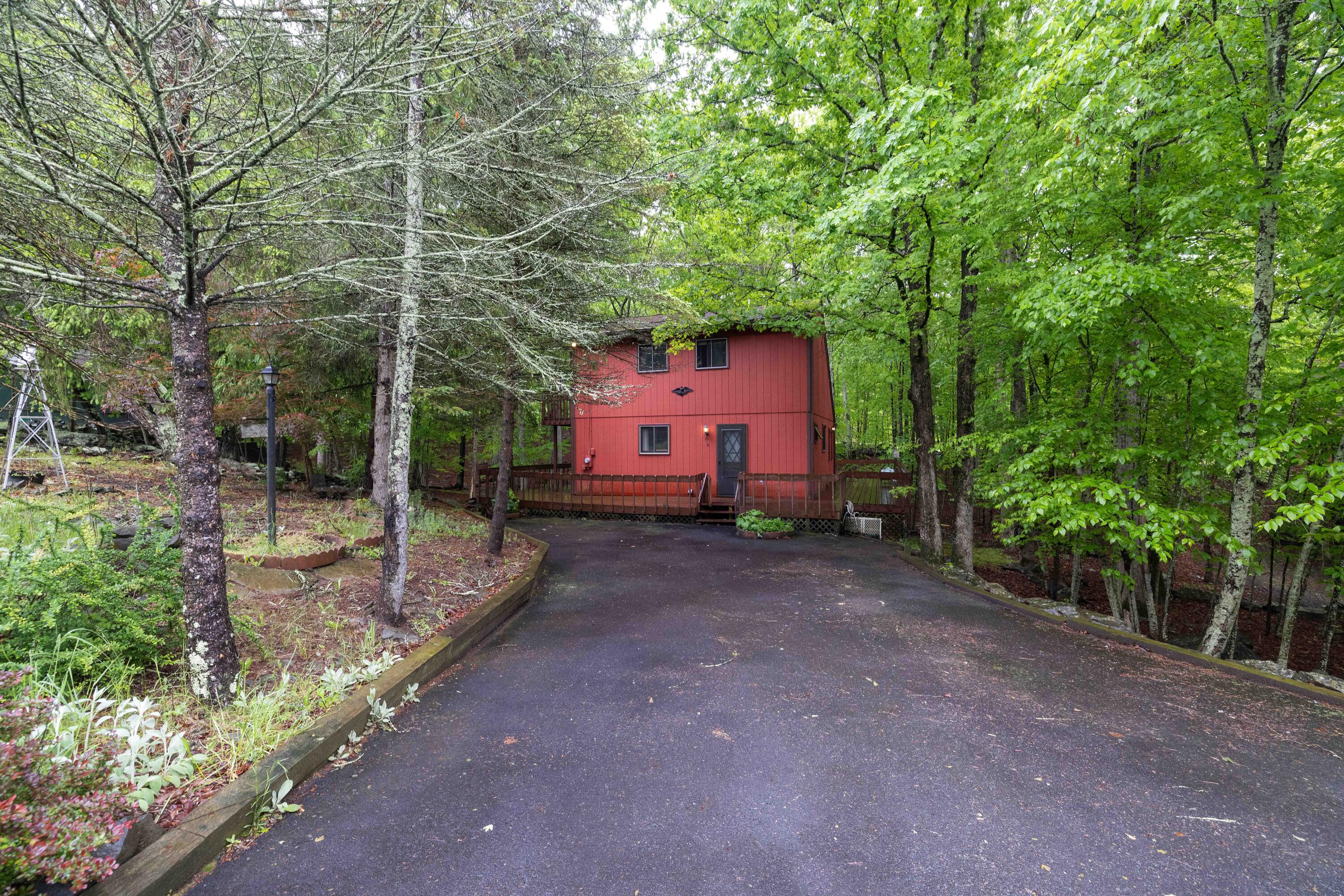 1086 Hampstead Road, Bushkill, Pennsylvania image 2