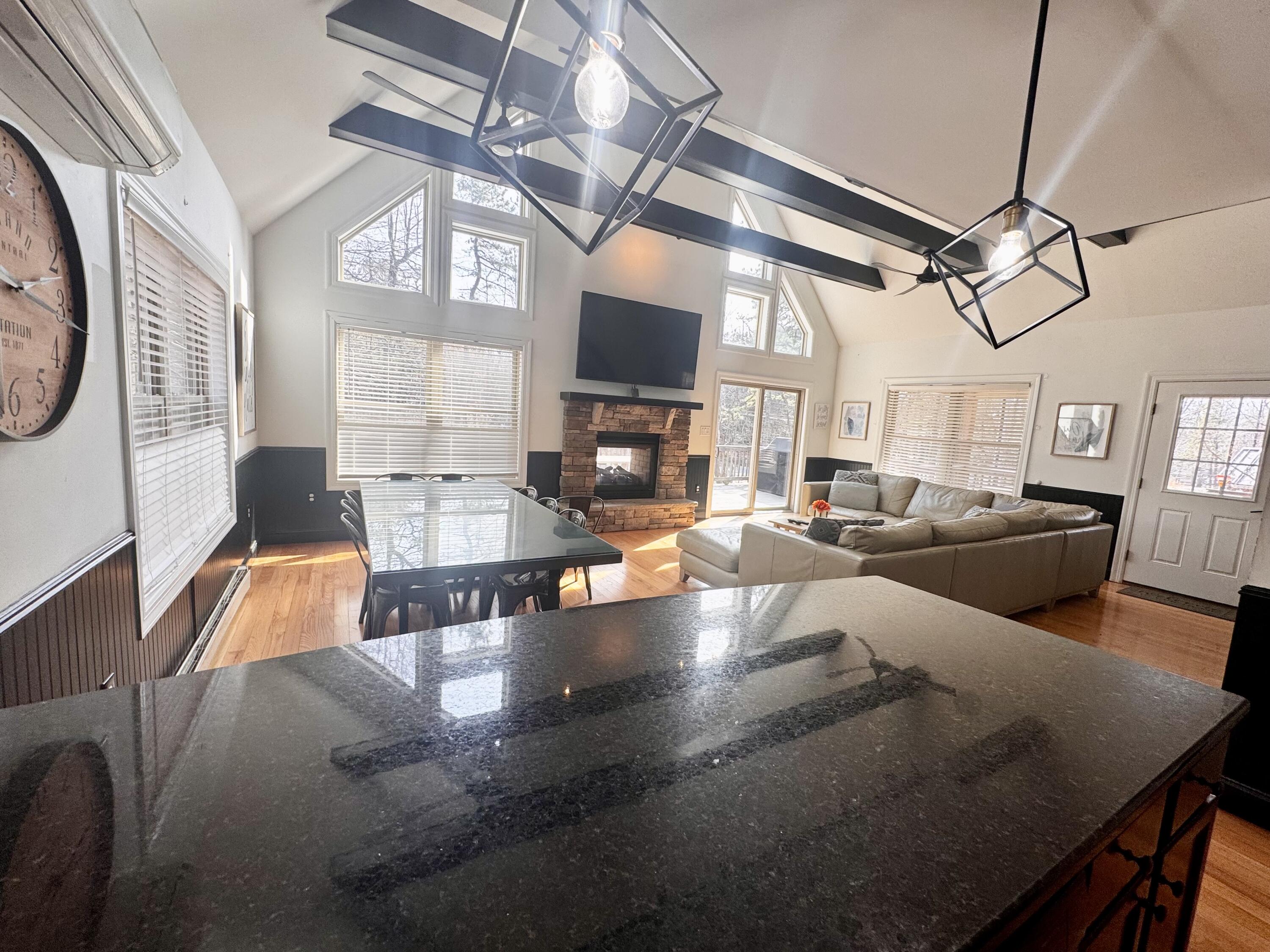 58 Pineknoll Drive, Lake Harmony, Pennsylvania image 21