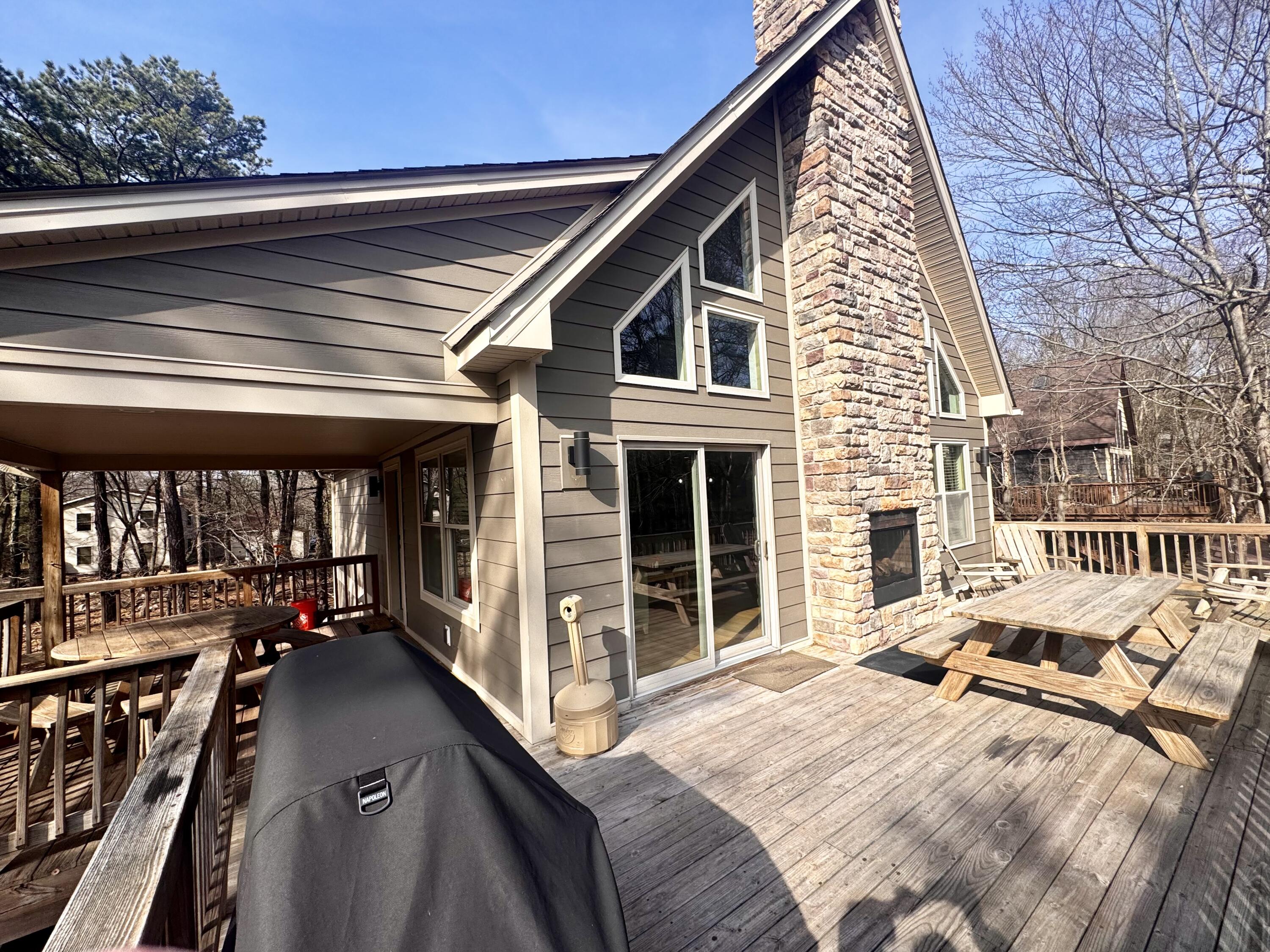 58 Pineknoll Drive, Lake Harmony, Pennsylvania image 2