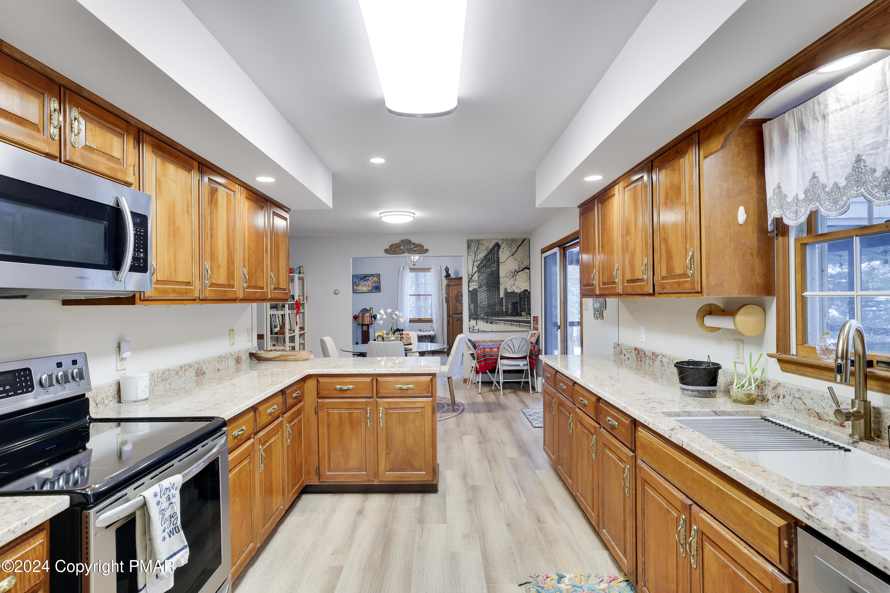 3158 Hemlock Hill Road, Pocono Pines, Pennsylvania image 4
