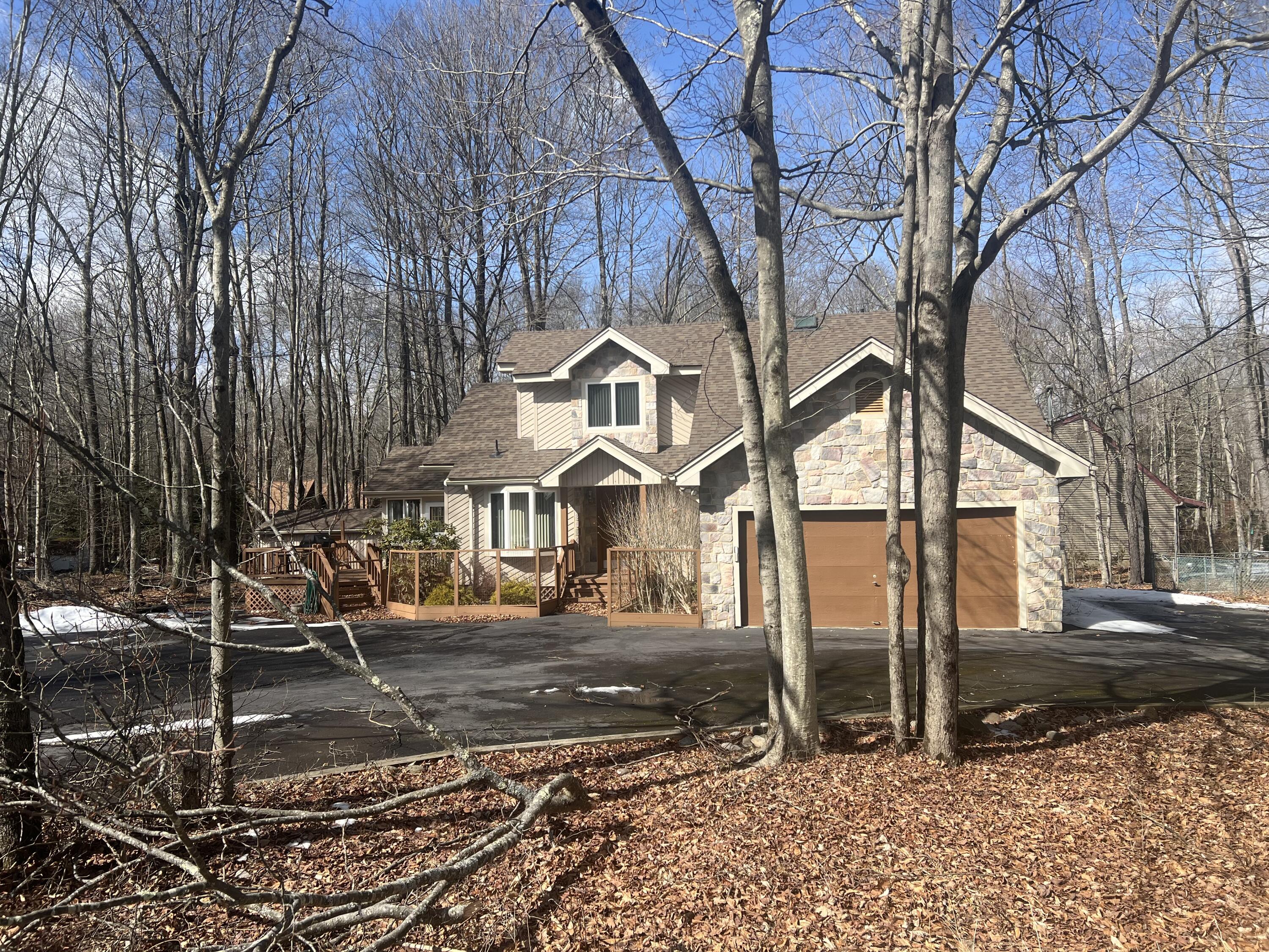 109 Minisink Drive, Pocono Lake, Pennsylvania image 4