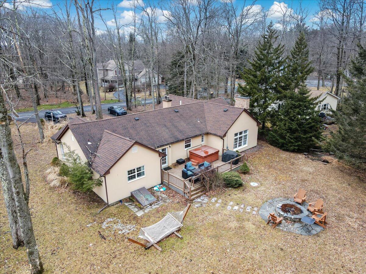 427 Stillwater Drive, Pocono Summit, Pennsylvania image 44