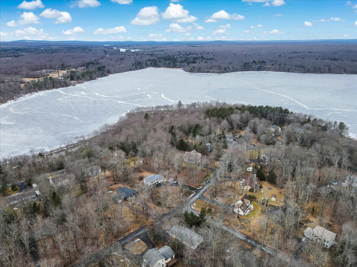 427 Stillwater Drive, Pocono Summit, Pennsylvania image 46