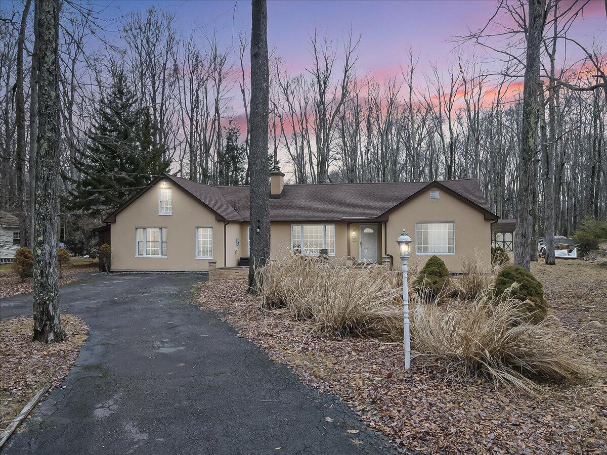 427 Stillwater Drive, Pocono Summit, Pennsylvania image 43