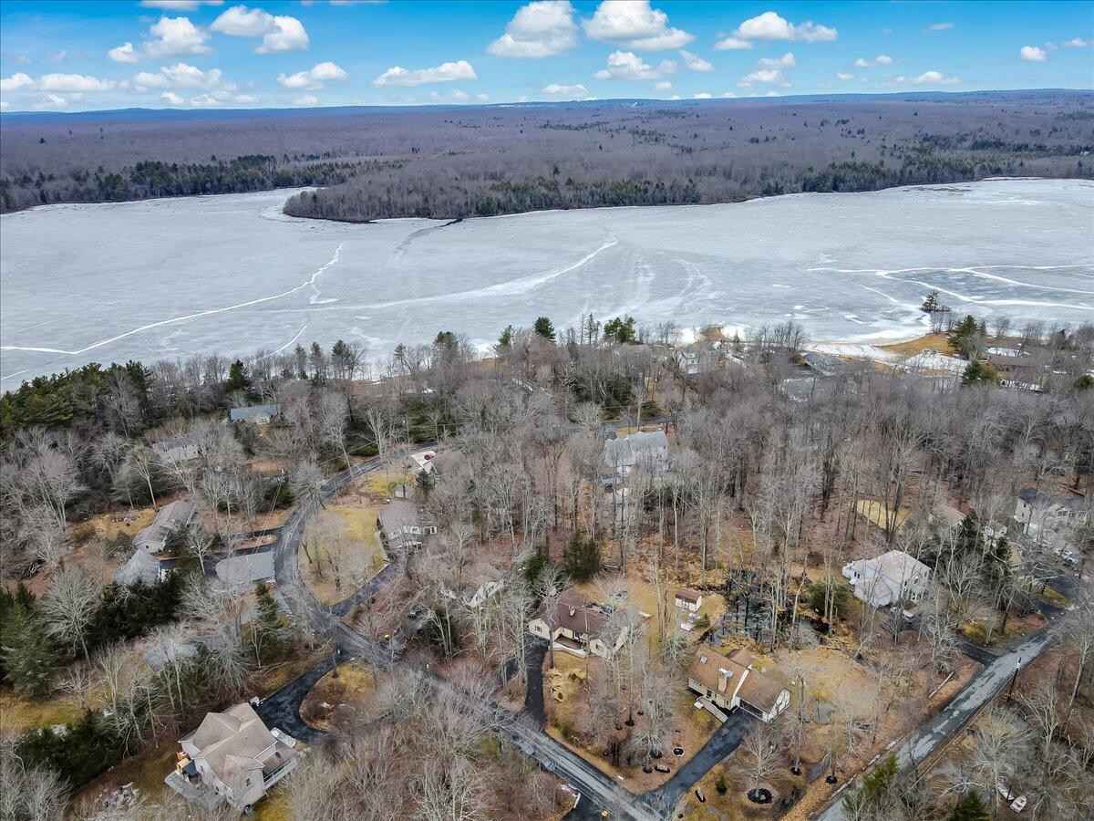 427 Stillwater Drive, Pocono Summit, Pennsylvania image 48