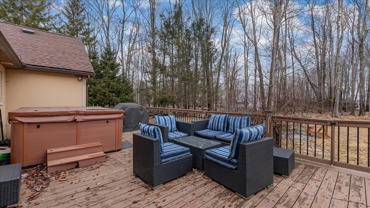 427 Stillwater Drive, Pocono Summit, Pennsylvania image 40