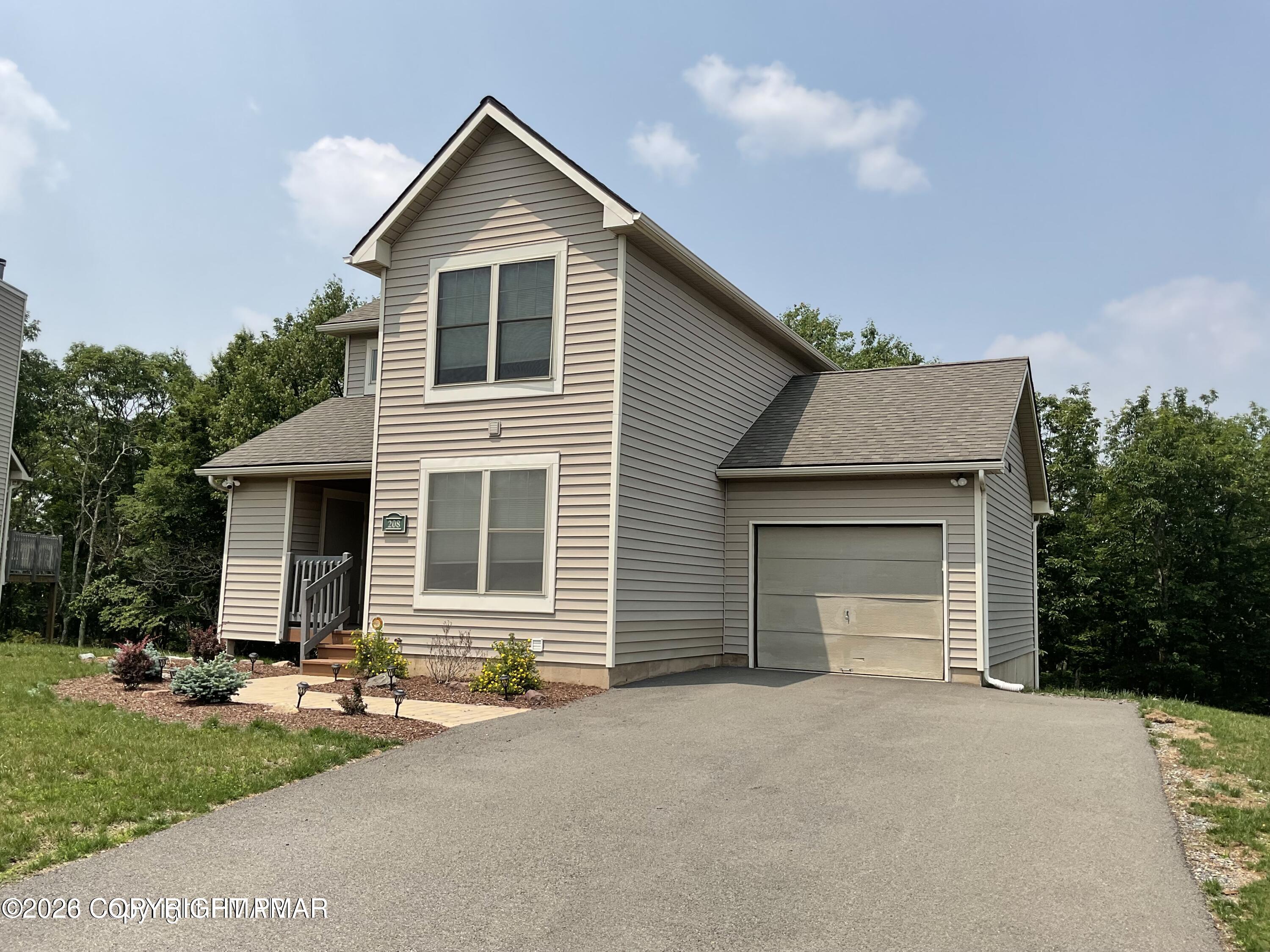 208 Sycamore Court