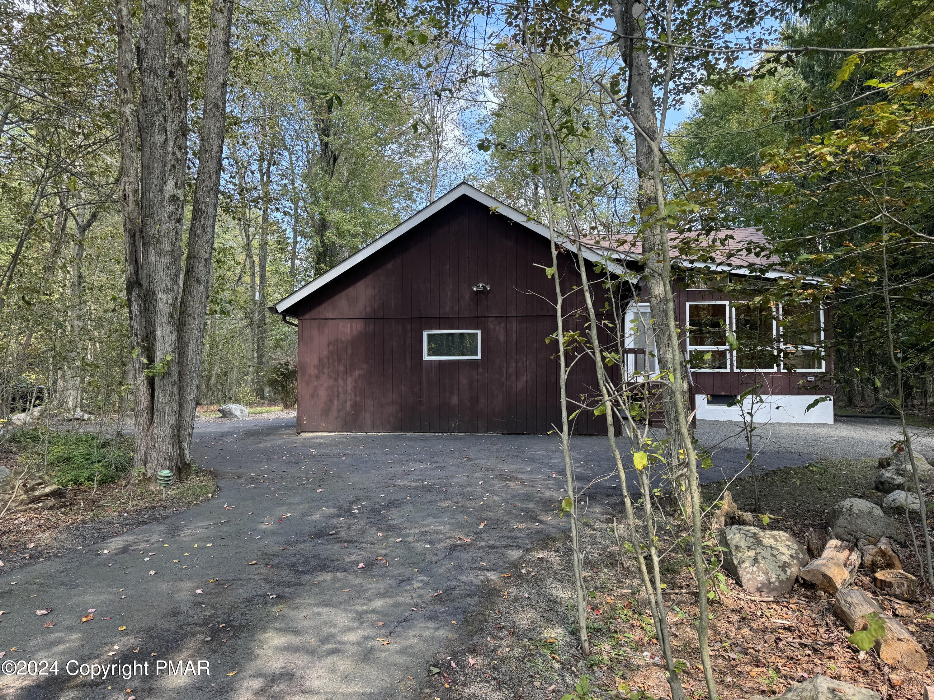 4140 Hemlock Trail, Pocono Pines, Pennsylvania image 25