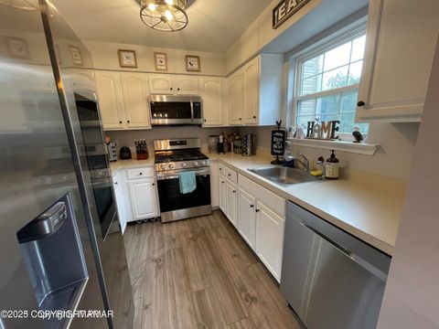 51 E Lower Ridgeview Circle East Stroudsburg PA 18302