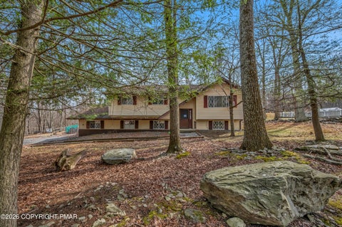 Homes For Sale - 218 Mohican Road<br/> Canadensis, PA 18325