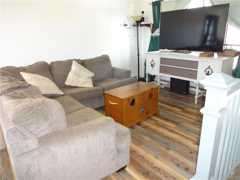 1123 Blackberry Road, Pocono Lake, Pennsylvania image 3