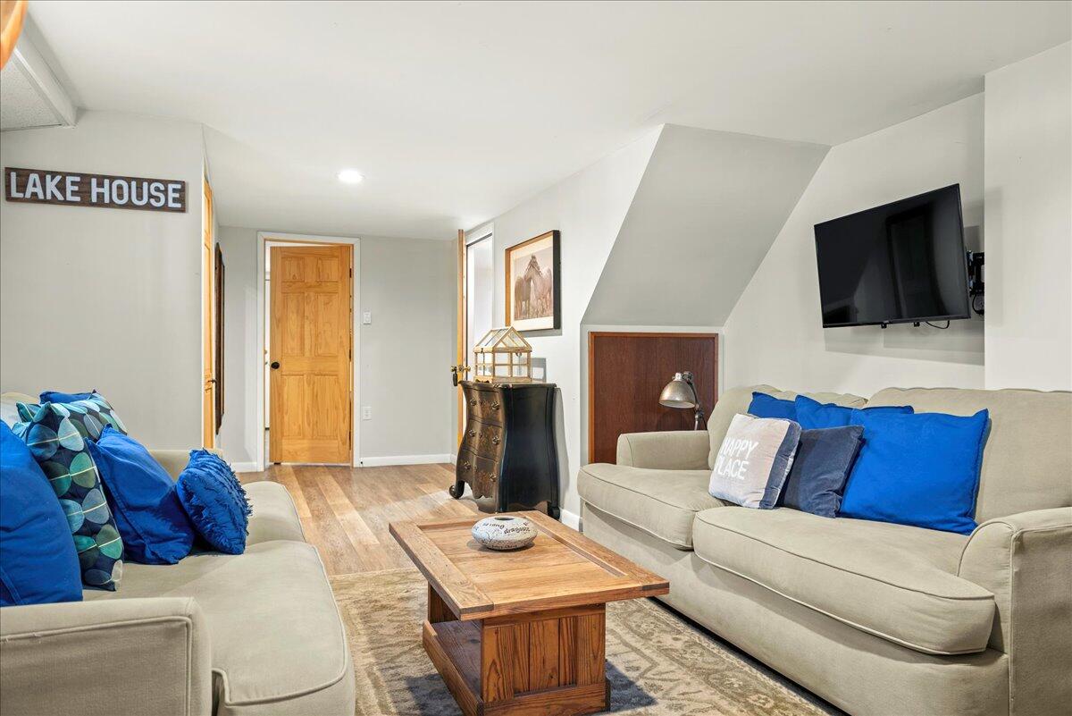 1319 Arrowhead Drive, Pocono Lake, Pennsylvania image 18