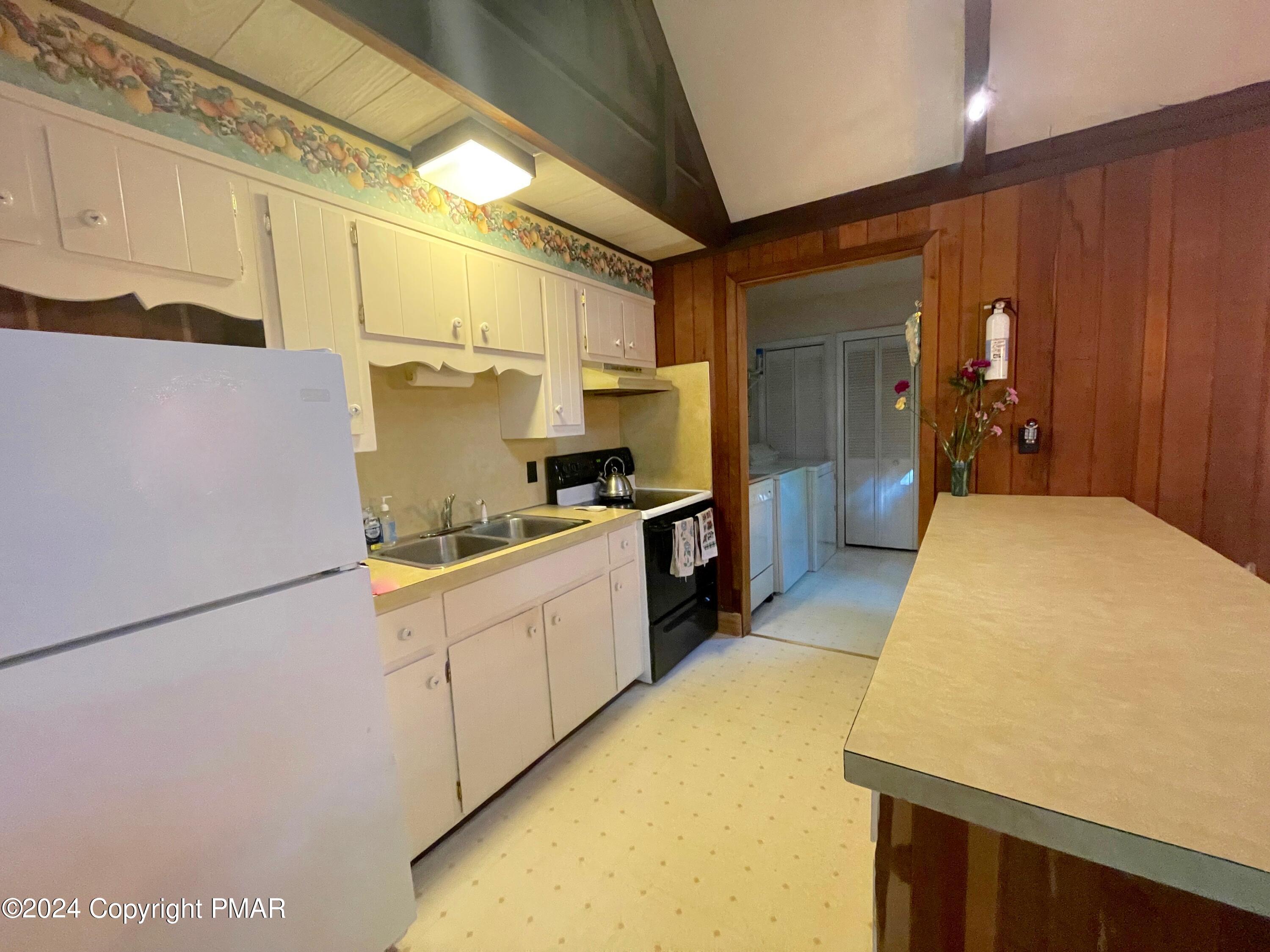 260 Partridge Drive, Pocono Lake, Pennsylvania image 8