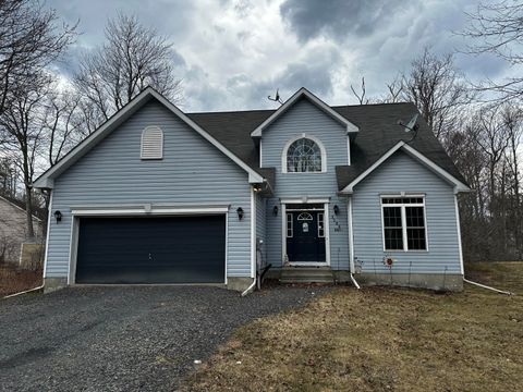 5308 Apache Trail Tobyhanna PA 18466