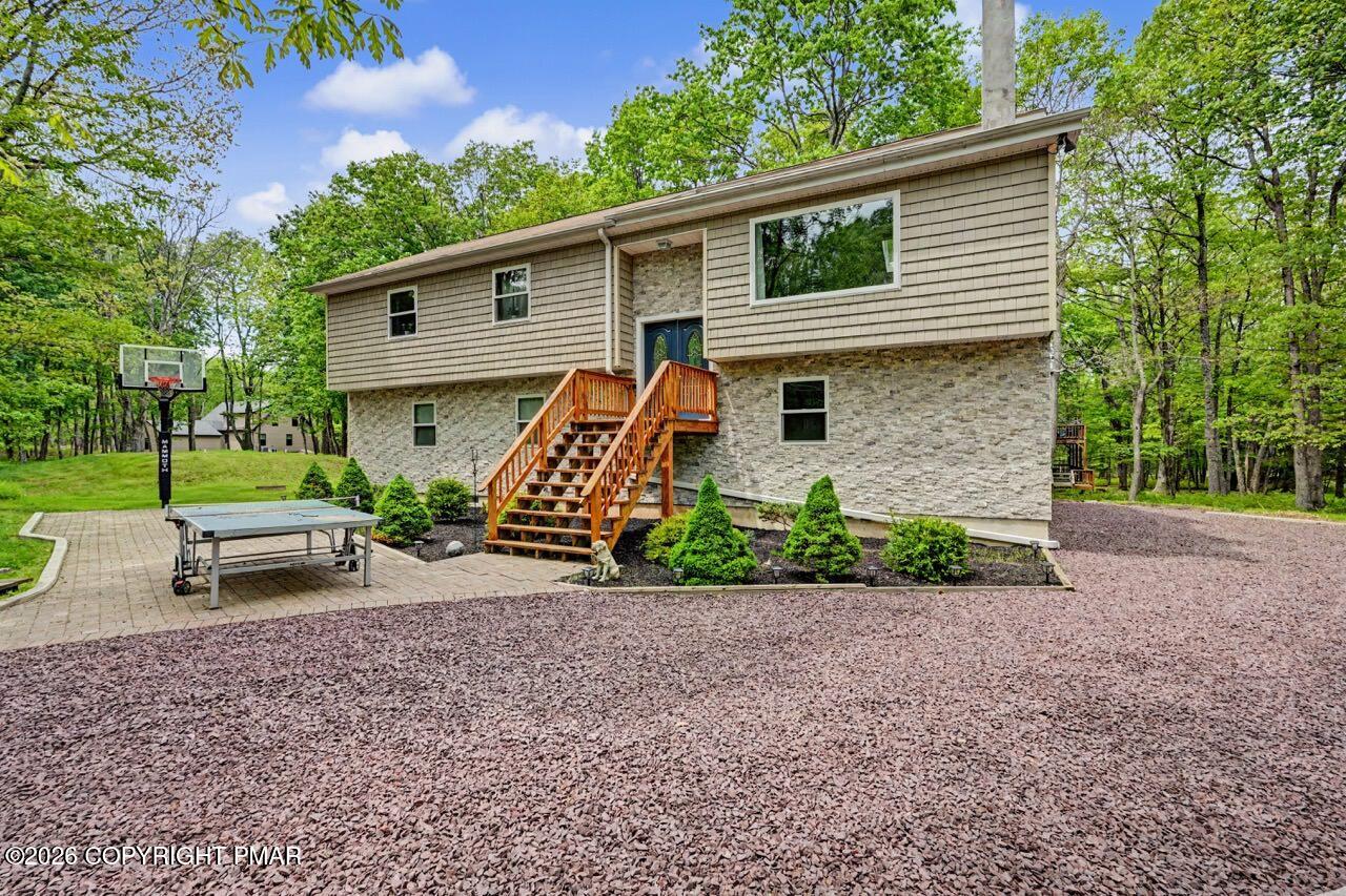 31 Emerson Way