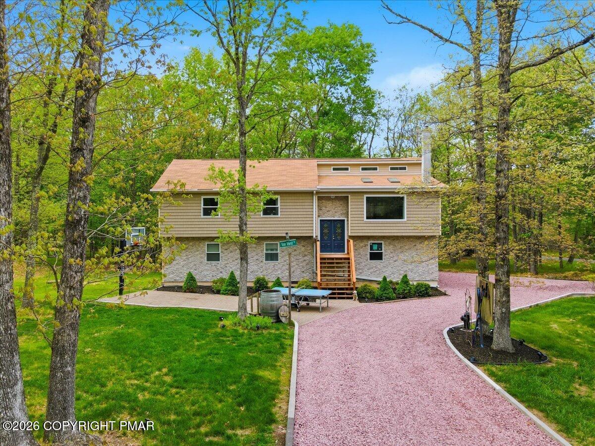 31 Emerson Way