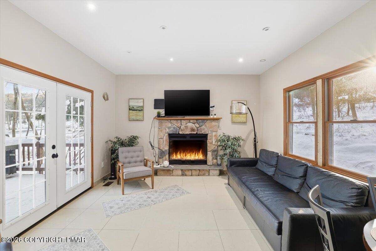 782 Lower Deer Valley Road