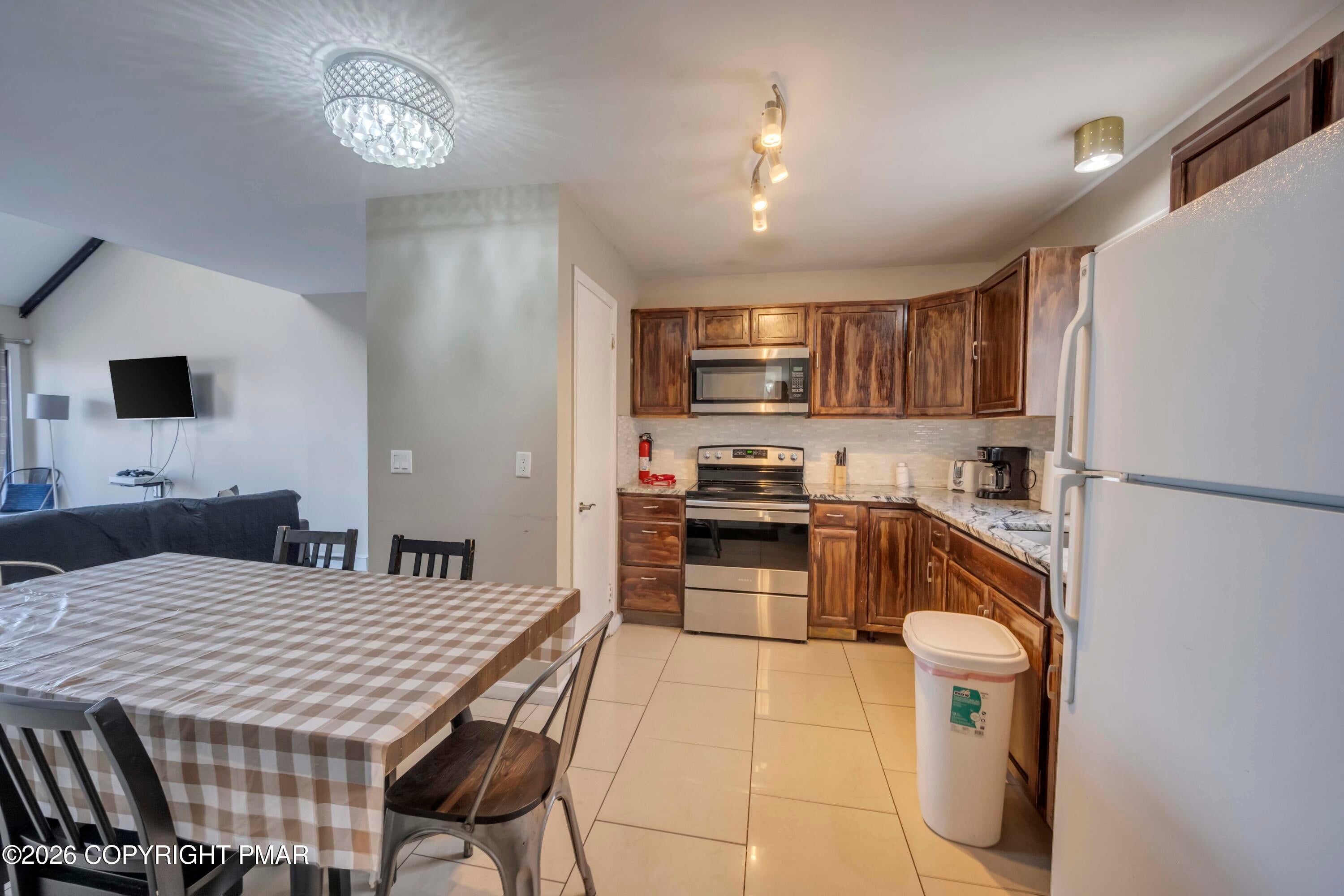 21 Middle Village Way