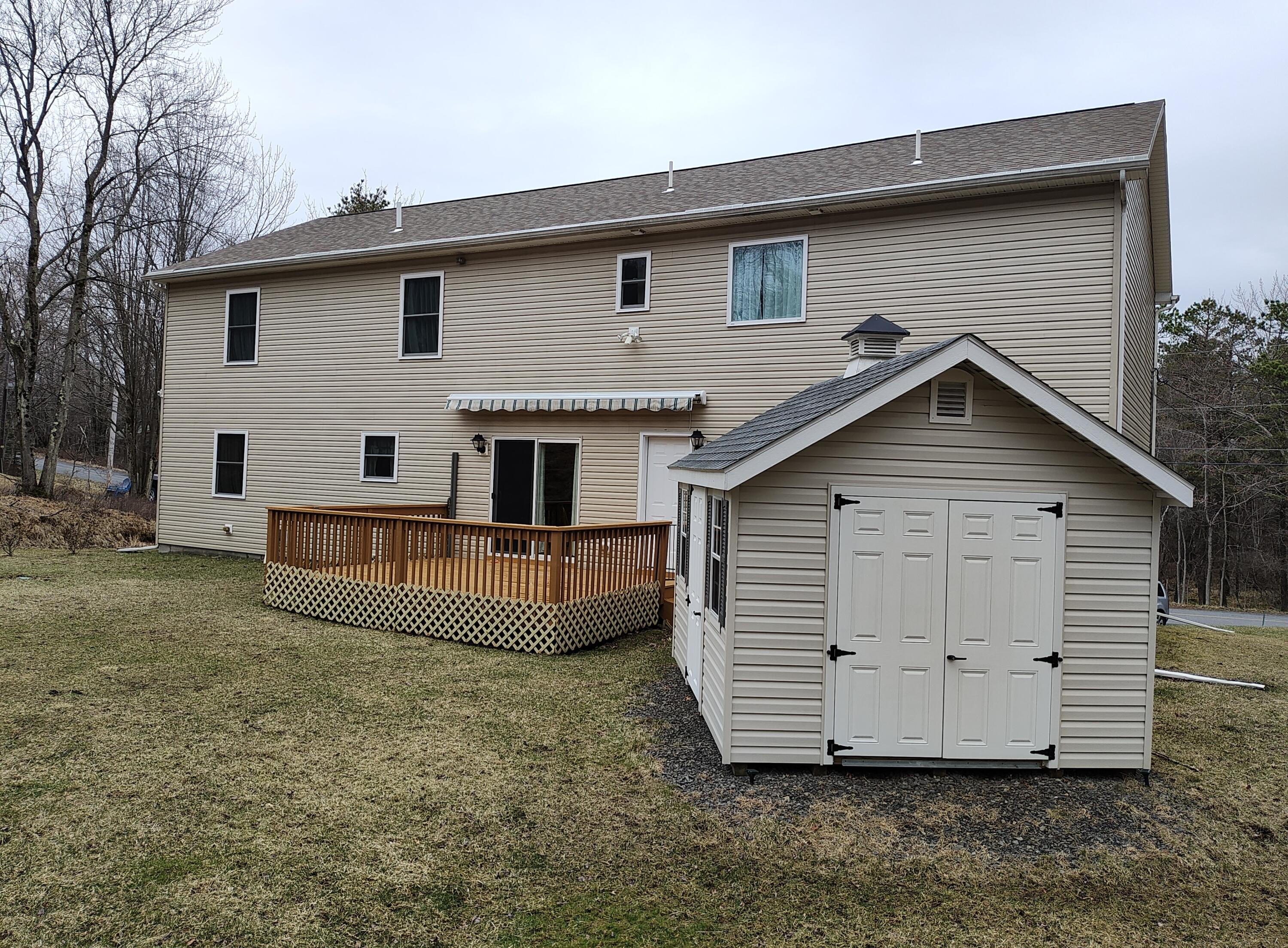 1342 Clover Road, Long Pond, Pennsylvania image 2