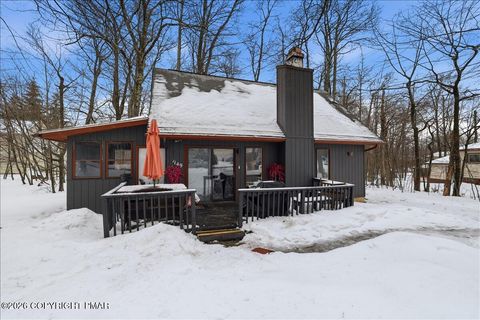 9205 Westwood Drive Tobyhanna PA 18466