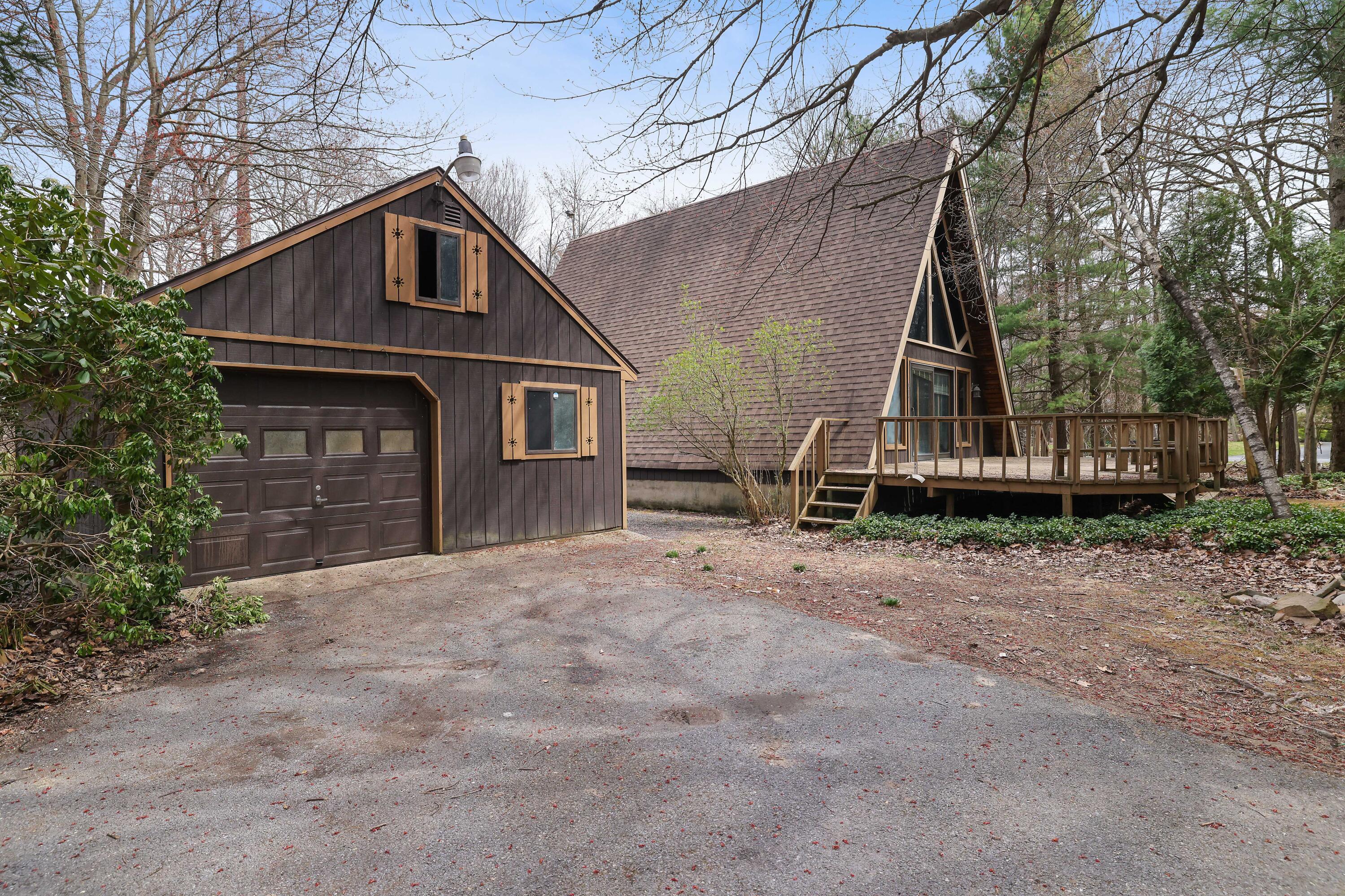 915 Cricket Lane, Long Pond, Pennsylvania image 24
