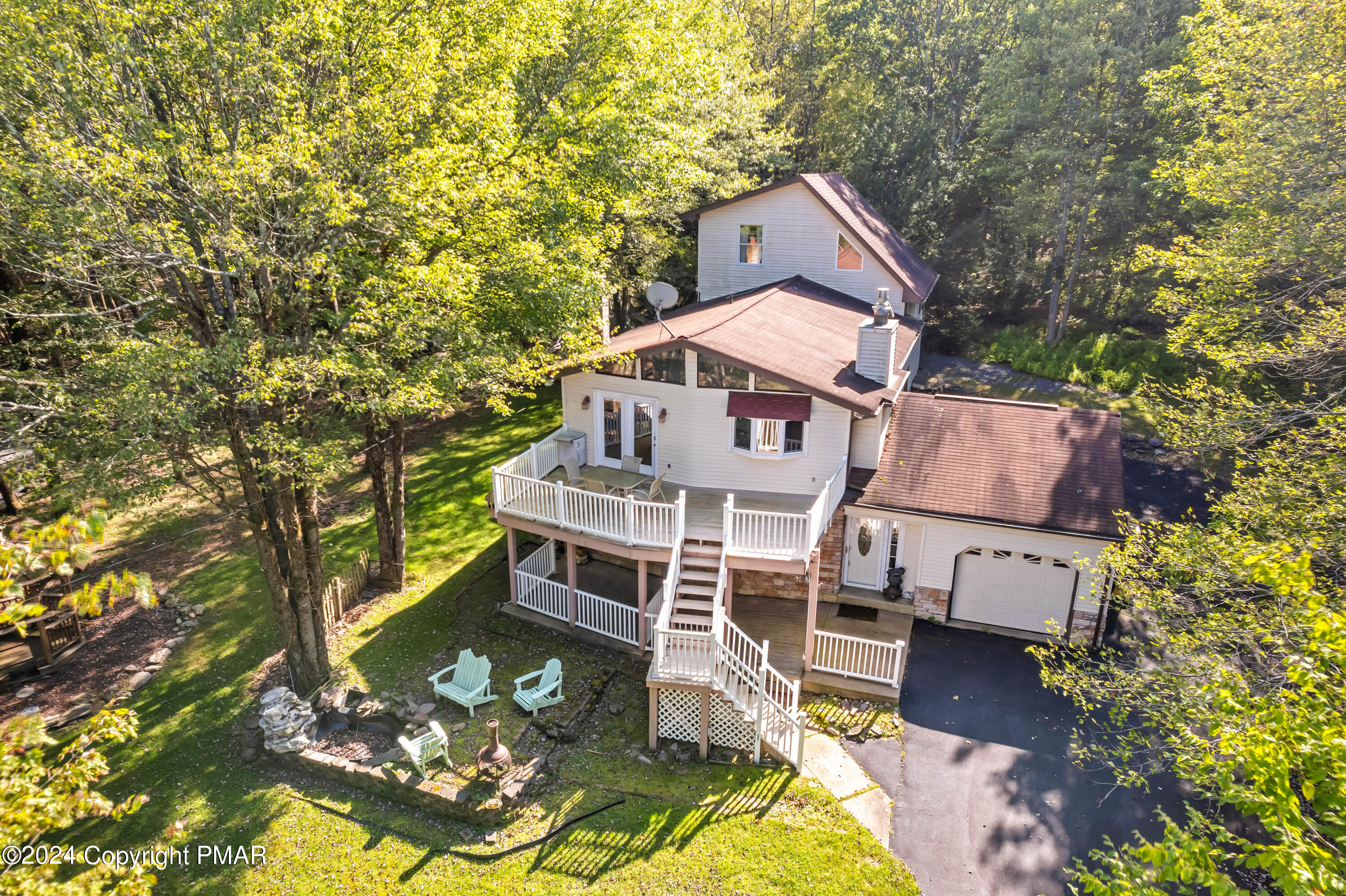 196 Elk Drive, Blakeslee, Pennsylvania image 1